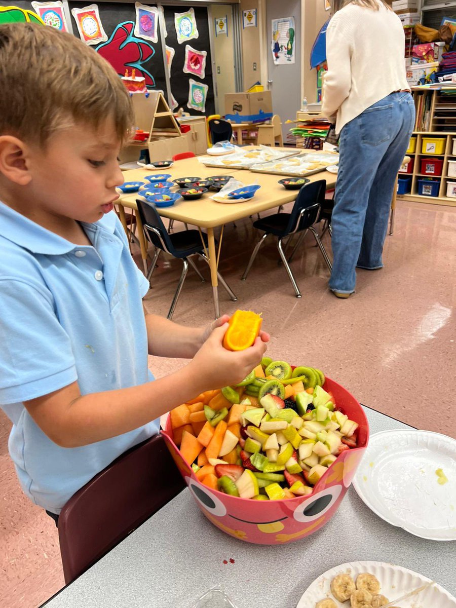 JSRK8Center's tweet photo. Tasty Tuesday! 🍌🍏 @MDCPS @MDCPS_OECP @mdcpssouth https://t.co/knOy9rTs9Y