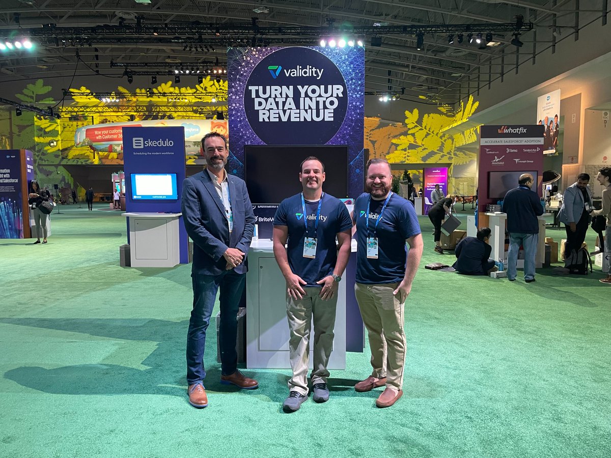 TrustValidity's tweet image. The @TrustValidity team is having a blast at #SalesforceTour

Are you at the tour? We&apos;d love to meet you! Come chat w/ us at booth 216 &amp;amp; enter to win a FREE video doorbell🔔 

Then at 3pm, join @hydey in Theater 4 for his #DemandTools session w/ @MURAL&apos;s Leyna Hoffer.