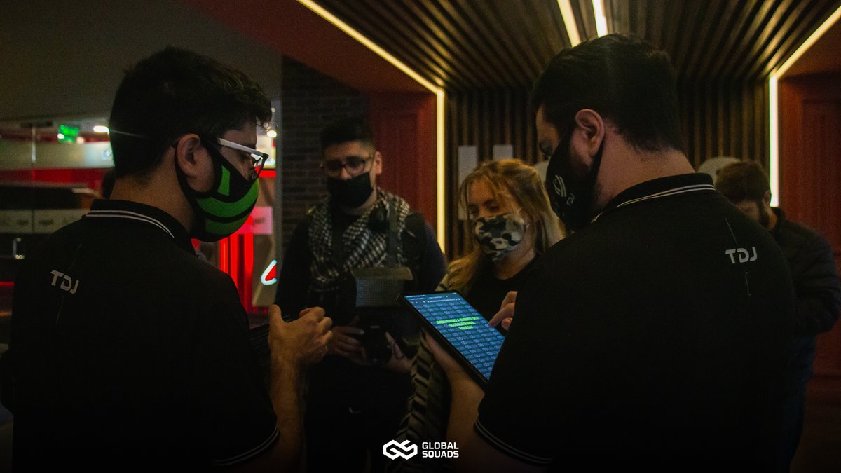 GlobalSquads's tweet photo. 🎮 @GlobalSquads @FlixMediaAr 📽️

Compartimos los momentos de lo que fue el evento de anuncio de coparticipación entre ambas empresas! 🤩

#FeelTheGame https://t.co/inQlMxa7hw
