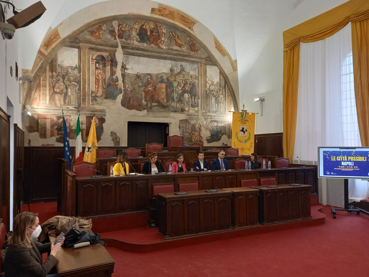 Con il #PNRR 50 miliardi di euro per la #transizionedigitale, 2 miliardi per lo sviluppo del #5G Progetti già in campo, ma servono più competenze - spiega a #Napoli <a href="/AnnaAscani/">Anna Ascani</a> sottosegretaria <a href="/MISE_GOV/">Assessorato allo Sviluppo Economico di Bugliano</a> per "Le città possibili" della <a href="/Fondazione_FID/">Fondazione Italia Digitale</a>  19.35 <a href="/RaiTre/">Rai3</a> <a href="/TgrRaiCampania/">Tgr Rai Campania</a>