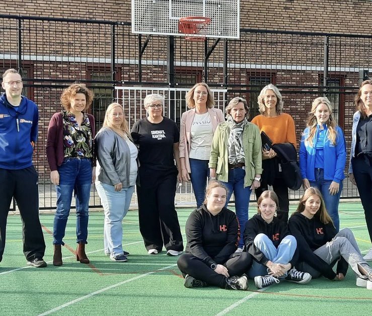Annette Wolthers (@annettewolthers) on Twitter photo Cool! <a href="/hilfertsheem/">Hilfertsheem College</a> <a href="/GemeenteHsum/">Gemeente Hilversum</a> heeft maar liefst 5 vignetten <a href="/GezondeSchoolNL/">Gezondeschool.nl</a> ! Gefeliciteerd! Cool! <a href="/hilfertsheem/">Hilfertsheem College</a> <a href="/GemeenteHsum/">Gemeente Hilversum</a> heeft maar liefst 5 vignetten <a href="/GezondeSchoolNL/">Gezondeschool.nl</a> ! Gefeliciteerd!