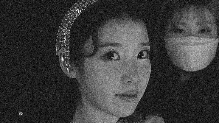 아이유 tweet media