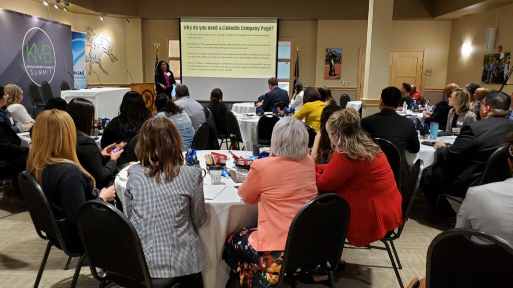 KansasChamber's tweet photo. #kmb22’s late-morning #BusinessGrowth #experts include Sheila Ellis-Glasper (@SEG_Media) as well as panelists Jon Rolph (Thrive Restaurant Group) Erin Mason (@SpiritAero), Justin Donecker (Engineered Truss Systems), and moderator Karma Mason (@iSi_ICT).
#KSJobCreators https://t.co/y4tkyqJRyZ