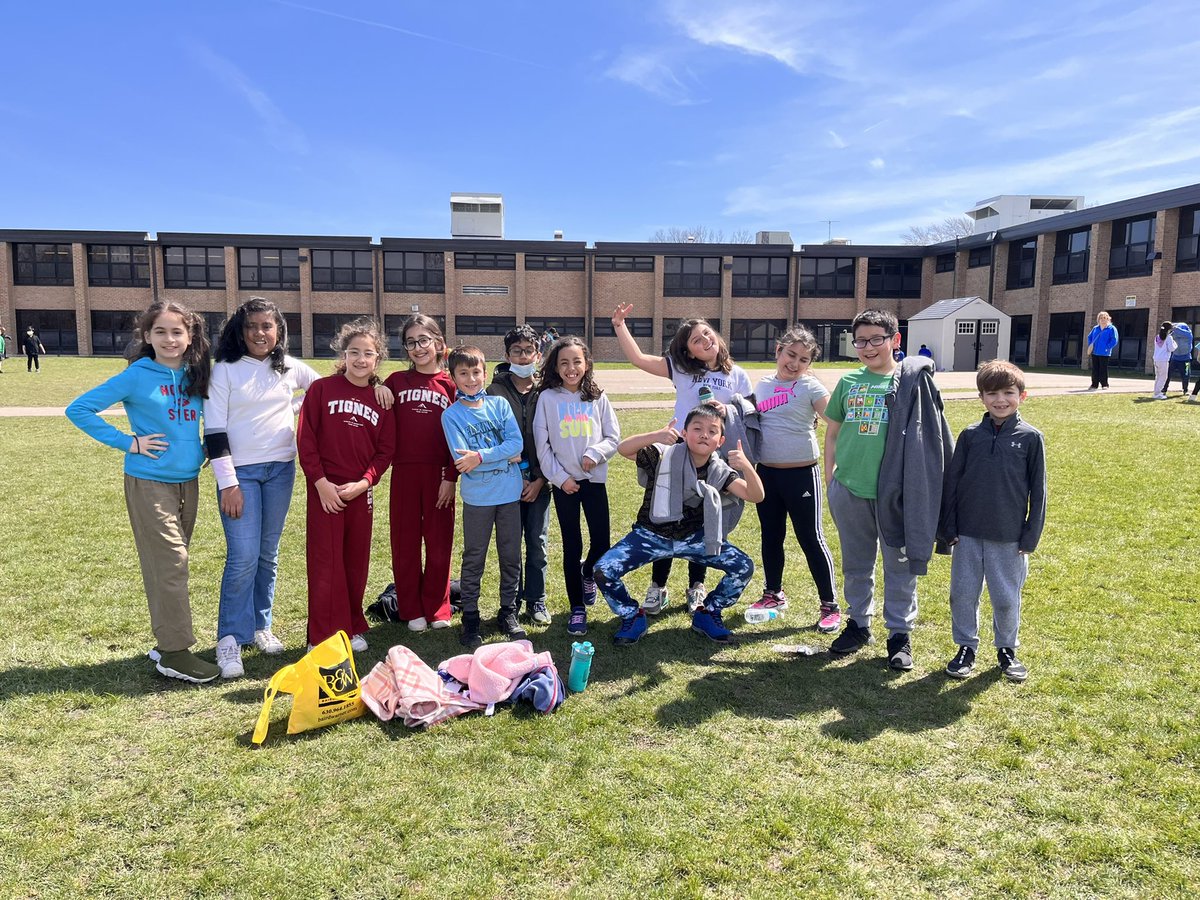 Mrs_Dulmage tweet media