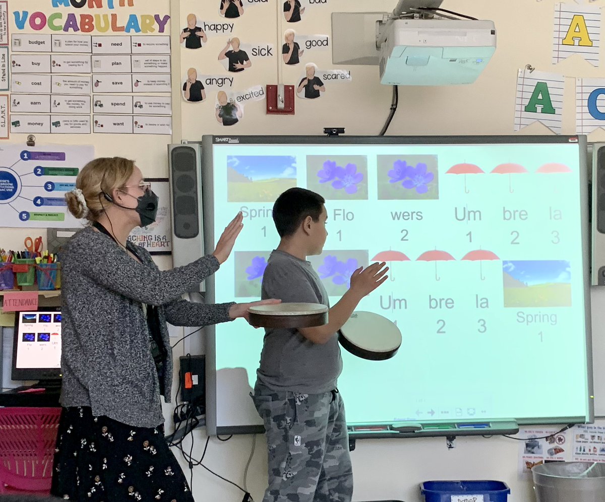 NtdseT's tweet photo. Student led spring rhythmic patterns today in #musictherapy #NTDSEmpowers #MusicTherapyIL https://t.co/wXEZZkfNt7