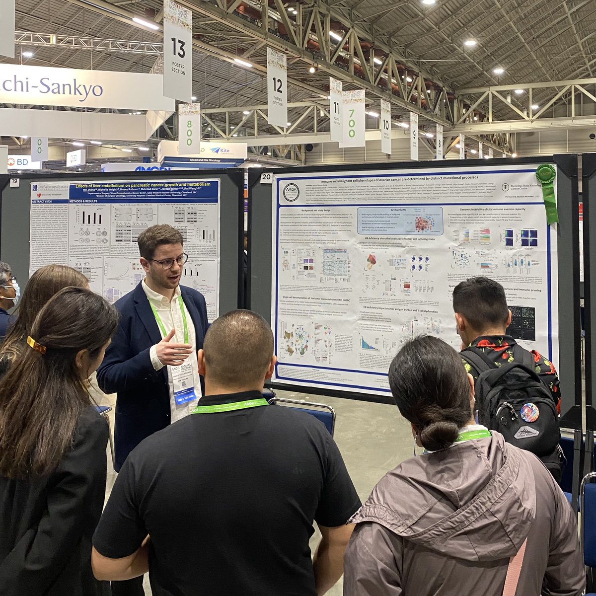 Florian Uhlitz (@fuhlitz) on Twitter photo cool to see so many people interested in our work on profiling ~1M #singlecell|s in ovarian cancer patients presented by <a href="/ivazquezgarcia/">Ignacio Vázquez</a> at #AACR2022 cool to see so many people interested in our work on profiling ~1M #singlecell|s in ovarian cancer patients presented by <a href="/ivazquezgarcia/">Ignacio Vázquez</a> at #AACR2022