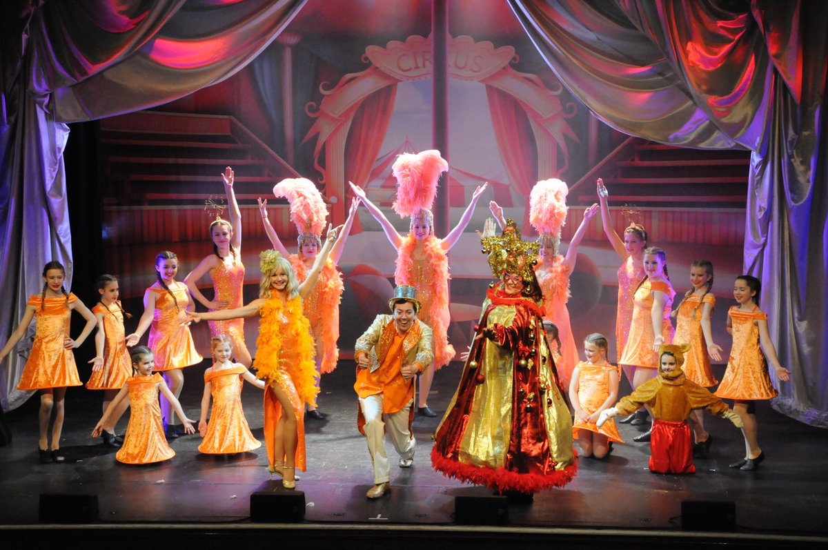 Having a great time here in Panto land! 😃