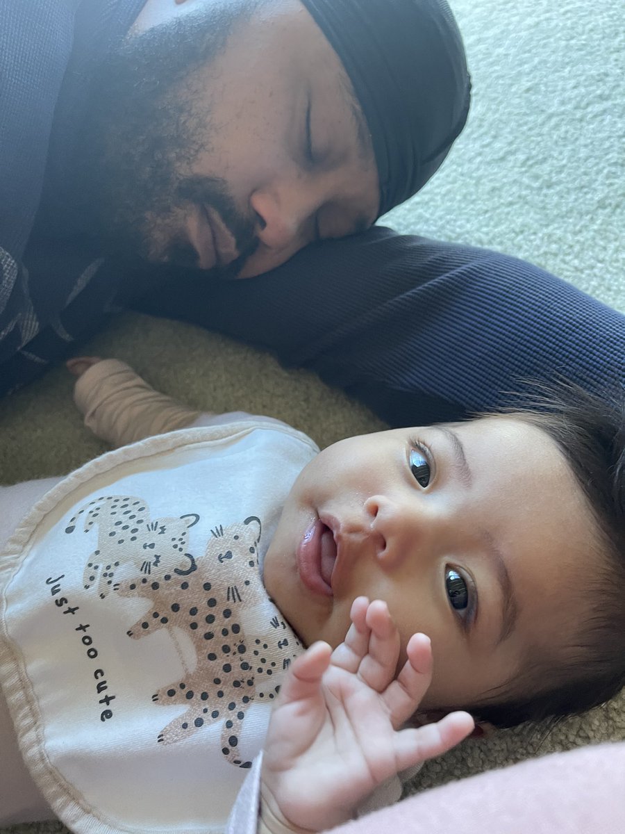 AGarnett_1983's tweet image. These 6 months flew by! My grandma always said “Earth is spinning too fast!” #BabyAG #6MonthsOld #AdrynneElla 💙