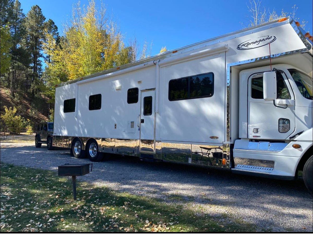 MrsAngelaJolene's tweet photo. Best RV resorts/parks in Houston that will accommodate a 45ft Class C??
Thanks in advance!
#RV #Motorhome #Houston #VanLife #RecommendationsPlease #Travel #TravelTexas https://t.co/7FGJgNYk6A