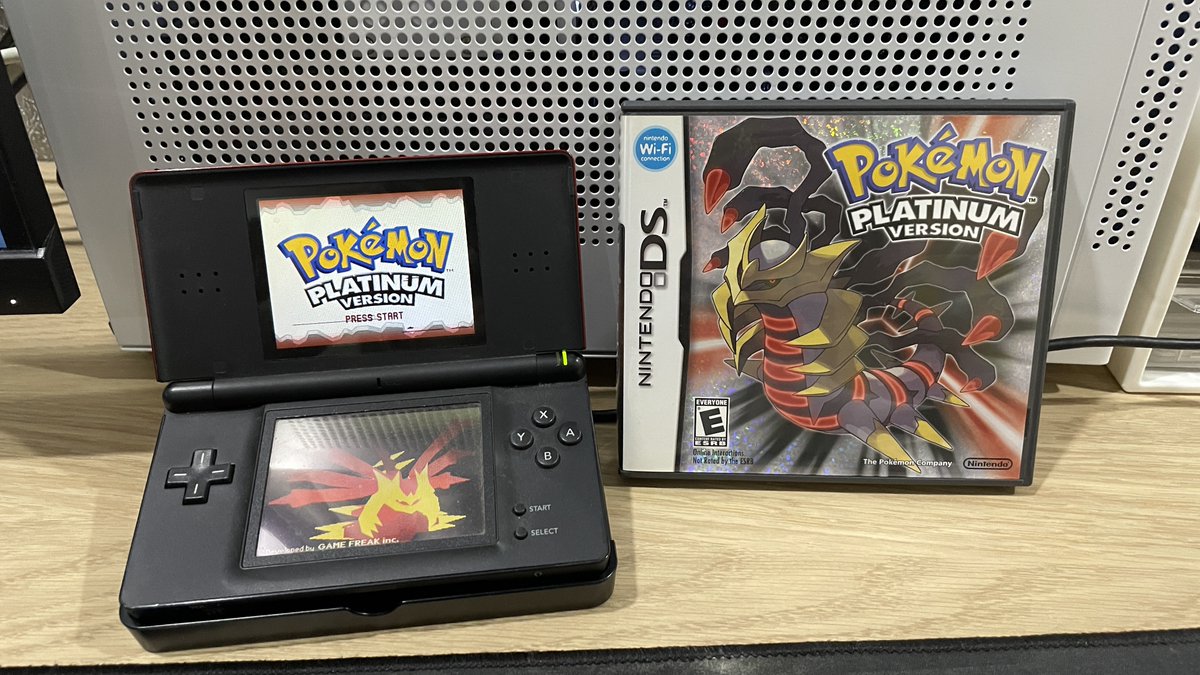 CaptVitaGamer's tweet photo. Contemplating if I should get Pokemon Brilliant Diamond for the Switch, but then I recall I bought this game back in 2016 from Hard Off in Japan. If I remember correctly, I bought this for about 1000 Yen. What a great deal!
#NintendoDS #DS #NDS #Nintendo #Pokemon #TueDSday https://t.co/BJQScynsA7