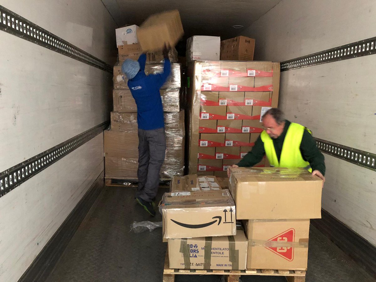 Gracias <a href="/Juniorfreight/">JUNIORFREIGHTFORWARD</a> por ayudarnos a llevar este camión con ayuda humanitaria hasta #Ucrania | hambrecero.es