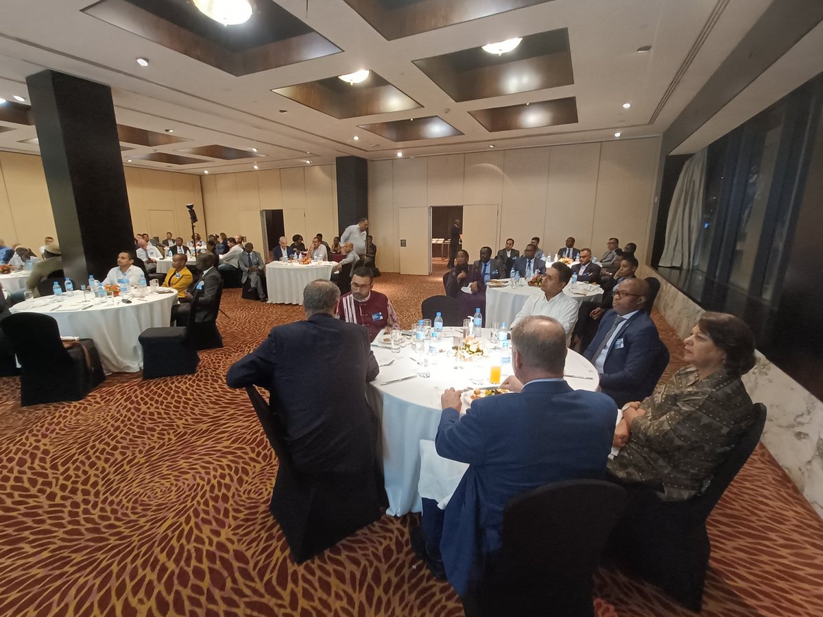 EmbSandro's tweet photo. Happy to have taken part at an #Iftar #Dinner organised by the #Tanzania #CEOrt. Happy to have met many friends. #Networking https://t.co/tavJ7XIKRK