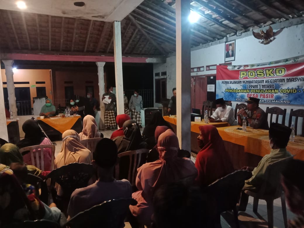 Kec_Bodeh's tweet photo. Malam ini, Selasa 12 April 2022

Monitoring pelaksanaan kegiatan pembagian BLT DD sekaligus Vaksinasi KPM di desa @Jraganan_Bodeh @PemdesPasir &amp; @gunungbatudesa1 berjalan lancar. https://t.co/bnMrmWNjb0