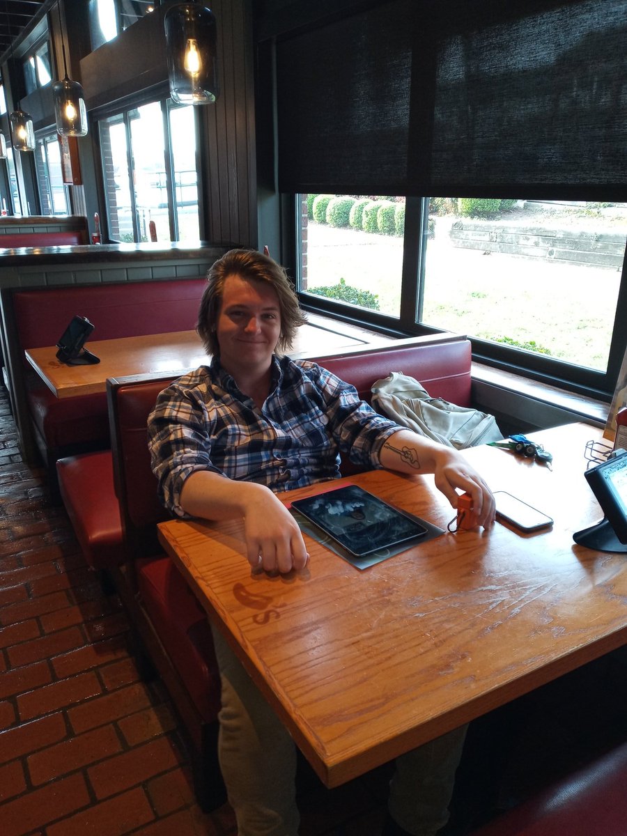 AshliWintrone's tweet image. Welcome to the team Barrett!! #virtualfirstday#chilisdenton @Buch_Malinda @zekemol3 @jerrylpruitt @brianl28