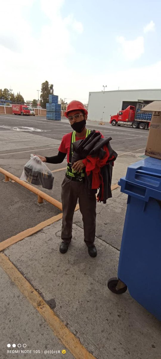 CROC_Nacional's tweet photo. #Puebla | Como parte de las prestaciones plasmadas en el Contrato Colectivo de Trabajo de Bodega De Agua Ciel Puebla la hacemos entrega de uniformes y calzado a nuestros compañeros trabajadores de la empresa. #Sección48 https://t.co/Ob9GiOVR49