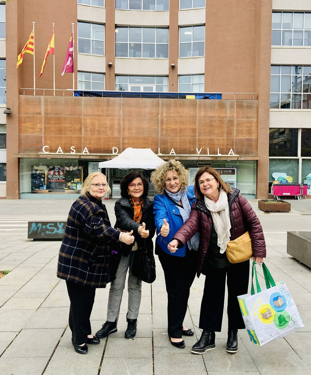 IMarcuello's tweet photo. Des del món local, compromís en ferm per continuar treballant per una societat mes justa i igualitària, compromís en ferm en la lluita contra la #violenciamasclista
#mesigualtat #mesdiversitat #mesrespecte #mesllibertat #mesdrets #mesdones #messantadria https://t.co/HnvYGWWjpF