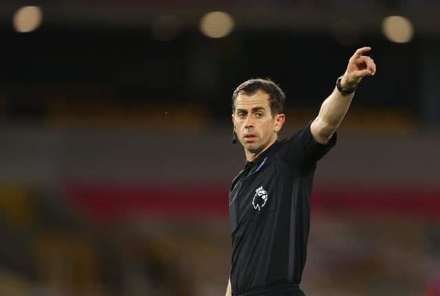 ShitandiManu's tweet photo. Peter Bankes will officiate Southampton vs Arsenal https://t.co/OmUFe1dE8x