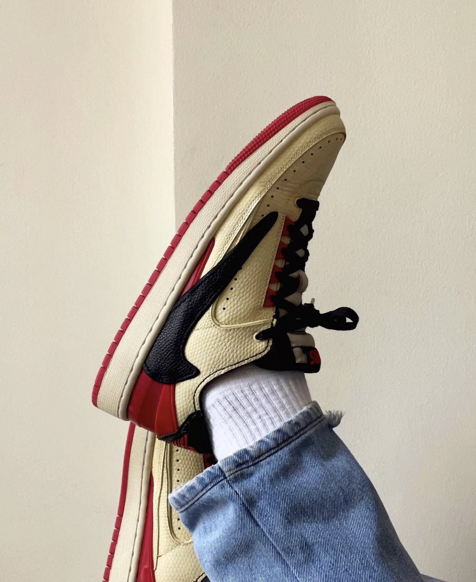 nicekicks's tweet photo. Remixed Air Jordan 1 🔀 2 https://t.co/jvEmJvVtyA