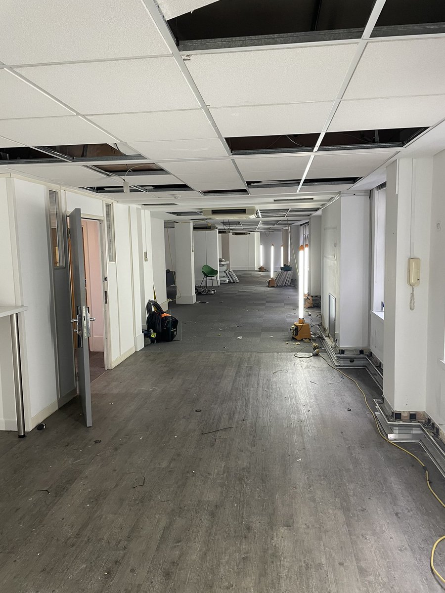 cap_powerdata's tweet image. ***New project started***

Strip out back to the shell..

Temporary lighting installed in preparation for design stage. 

New distribution boards
New lighting,
New power and data
New lighting control system

#officefitout #lighting #power #data #london #electrical #contractors