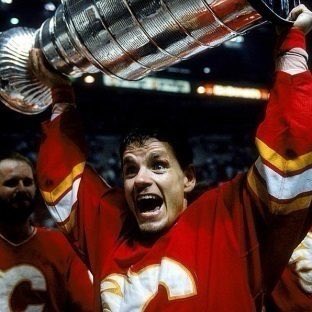 gregabby's tweet photo. @AlumniFlames @NHLsv @NHLFlames #gsoat #flames https://t.co/ZpHil6d7cu