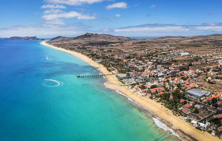 visitmadeiraa's tweet photo. Praia do Porto santo- Eleita a Melhor da Europa em 2022 🌊☀️ https://t.co/TWdgxvW8rf