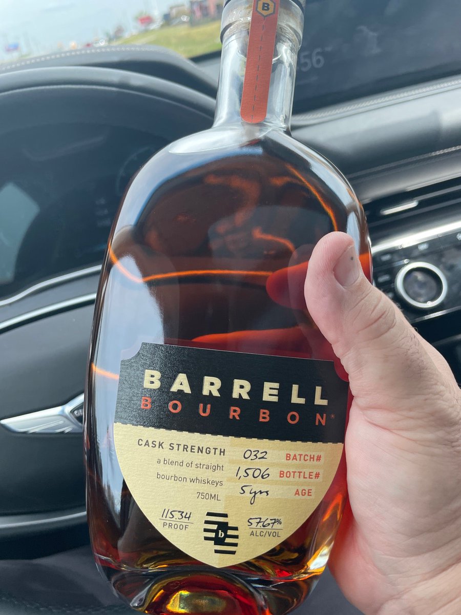 cecarey311's tweet photo. Had to stop by!! And even better I found Barrel Batch 032 which I hadn’t seen anywhere yet!!! (@ Donohue's Fine Wine &amp; Spirits - @thedonohues in Easley, SC) https://t.co/2ROOY8JEFH https://t.co/D1RNzHQWsC