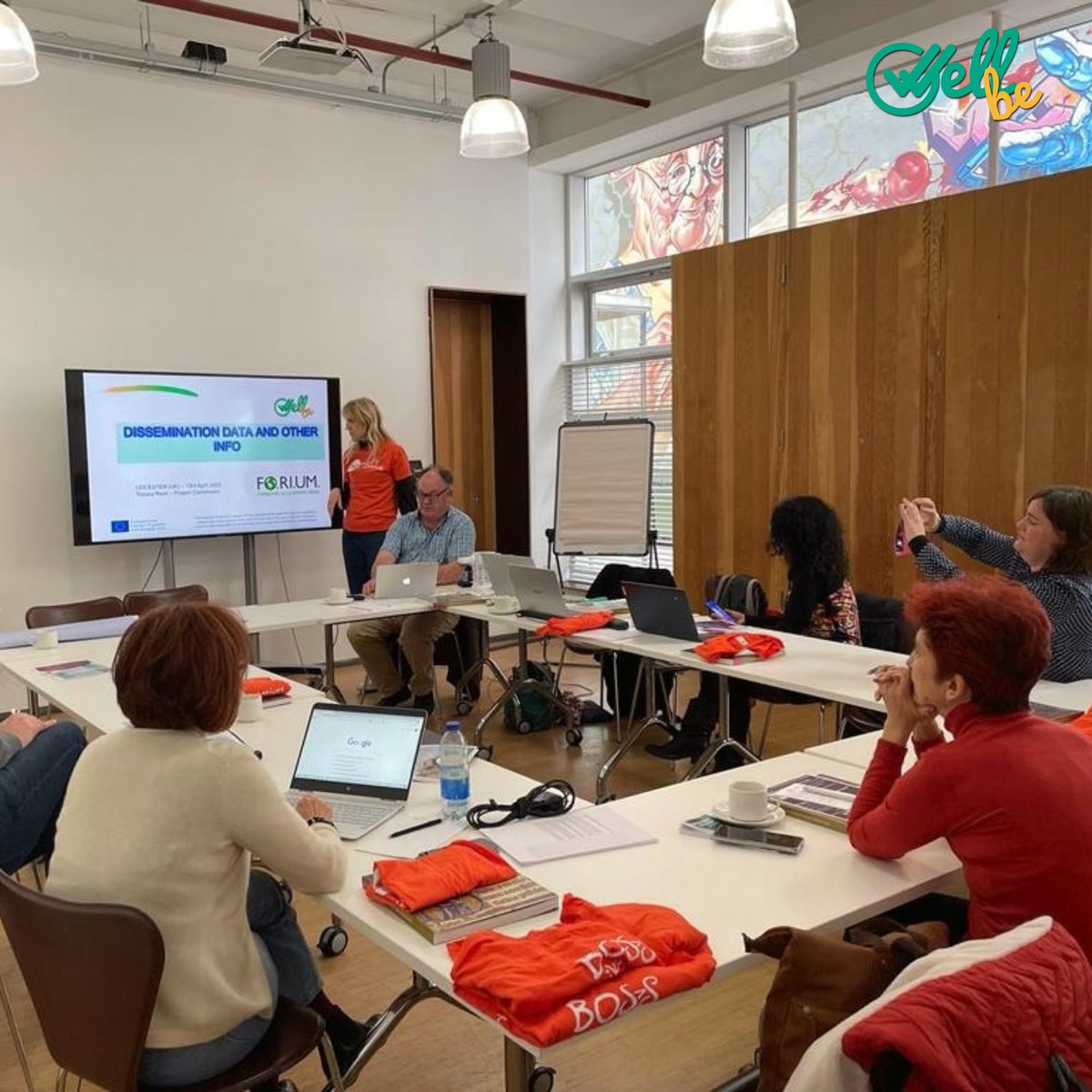 wellbe_project's tweet photo. 🇮🇹 Finalmente tutti assieme dal vivo! Il 12 e 13 aprile 2022 la città di #Leicester ha ospitato il nuovo meeting internazionale del progetto Well Be (https://t.co/YFb6af9vRy), dedicato agli studenti delle scuole secondarie e al loro impatto sociale con la pandemia #COVID19. https://t.co/2MUdCyHTRg