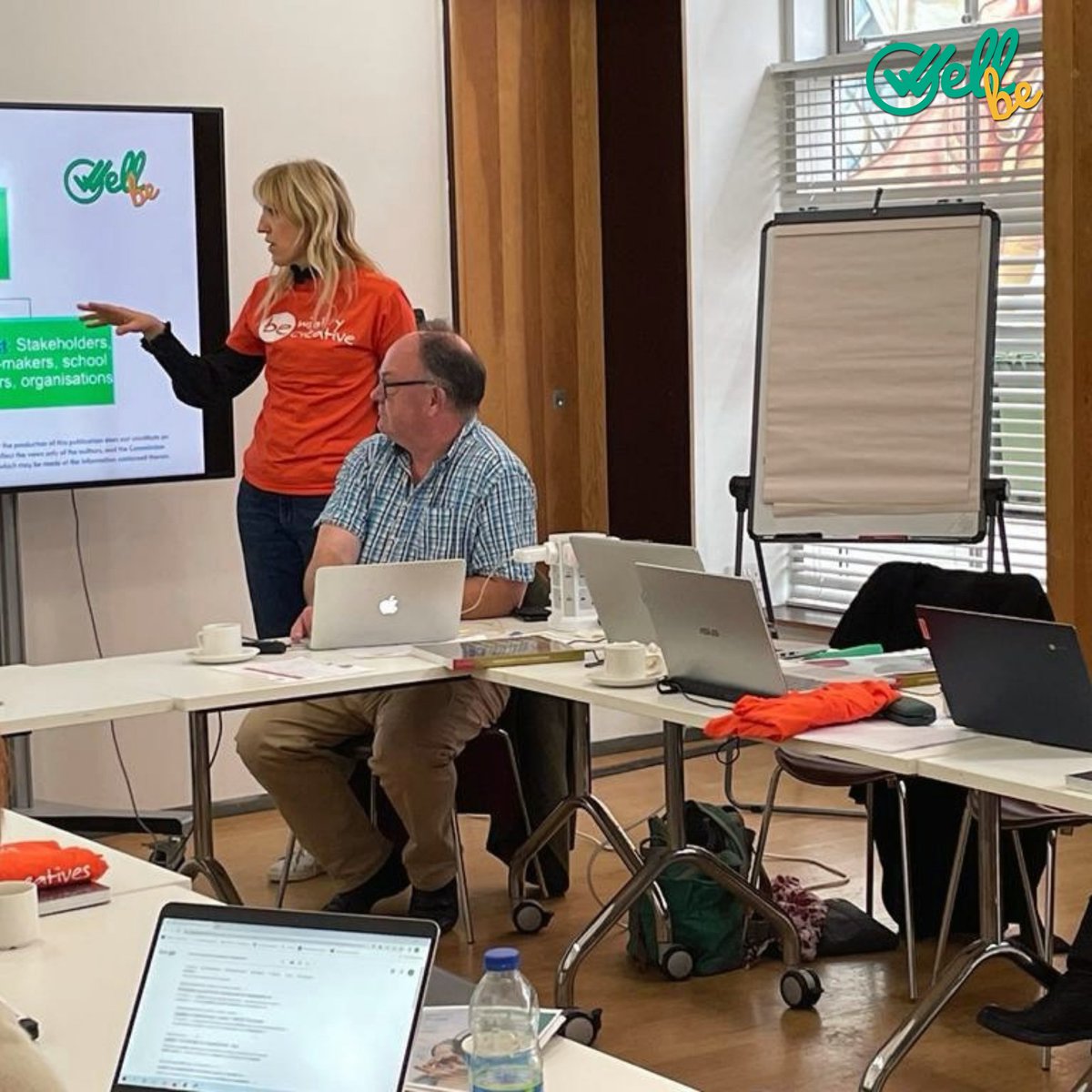 wellbe_project's tweet photo. 🇮🇹 Finalmente tutti assieme dal vivo! Il 12 e 13 aprile 2022 la città di #Leicester ha ospitato il nuovo meeting internazionale del progetto Well Be (https://t.co/YFb6af9vRy), dedicato agli studenti delle scuole secondarie e al loro impatto sociale con la pandemia #COVID19. https://t.co/2MUdCyHTRg