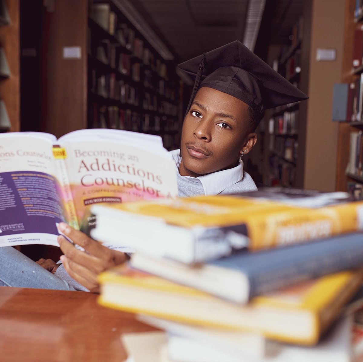 Kyshaunbradford's tweet photo. May 7, 2022. 9:00am🎓 https://t.co/RlVRCM9ALi