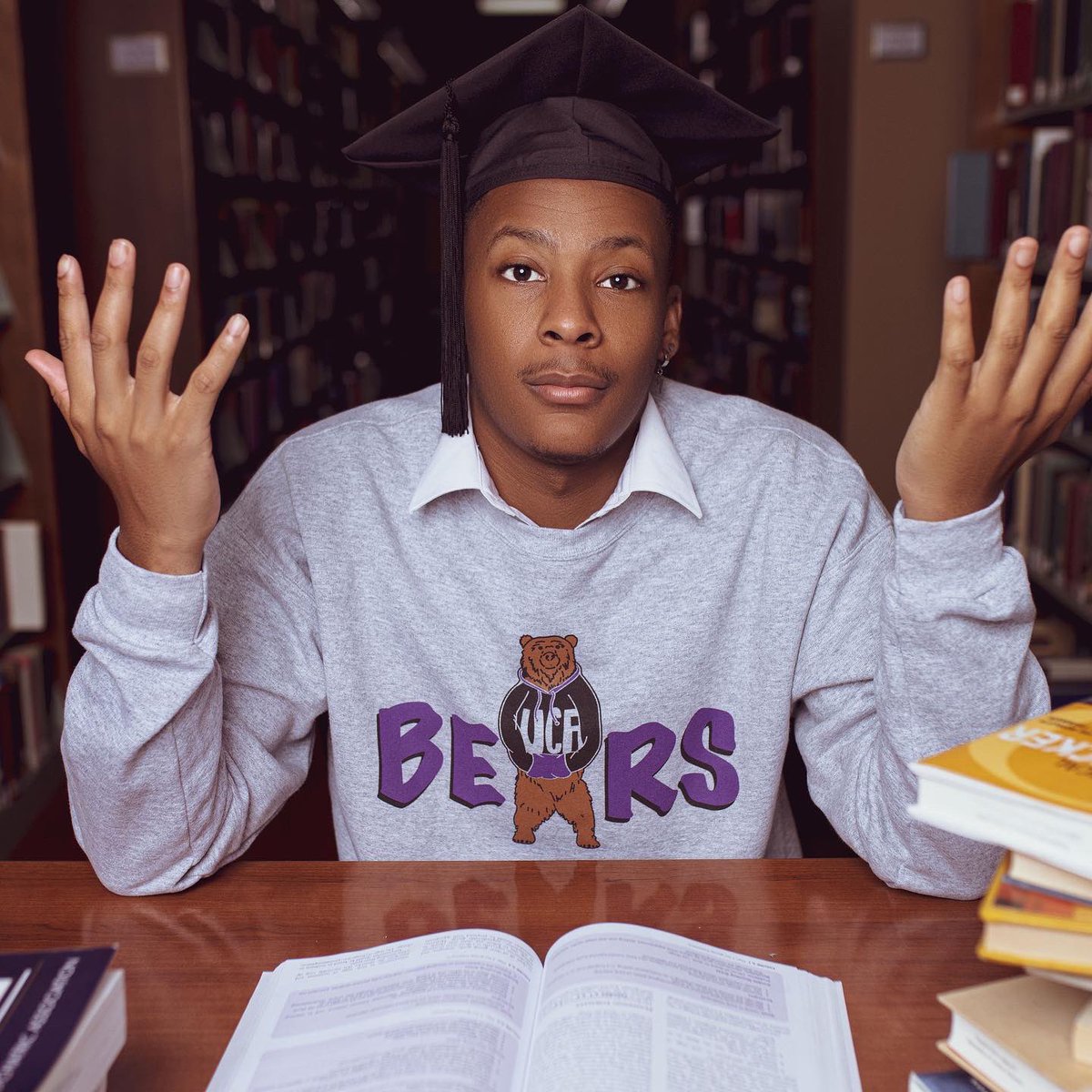 Kyshaunbradford's tweet photo. May 7, 2022. 9:00am🎓 https://t.co/RlVRCM9ALi