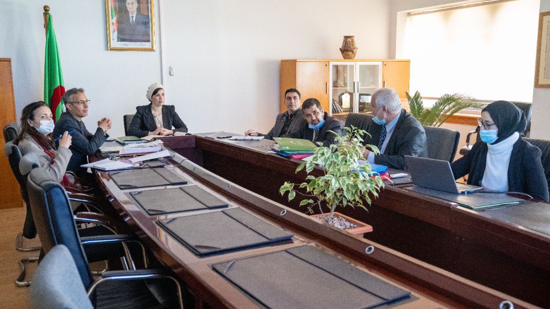 في اطار متابعة تنفيذ مشروع "المحافظة على التنوع البيولوجي ذو الاهمية العالمية والاستعمال المستدام لخدمات الانظمة البيئية بالحظائر الثقافية بالجزائر، أشرفت الدكتورة  صورية مولوجي،  على عرض قدمه المدير الوطني للمشروع  حيث  قدم النتائج المهمة المتوصل اليها

facebook.com/10006900742624…