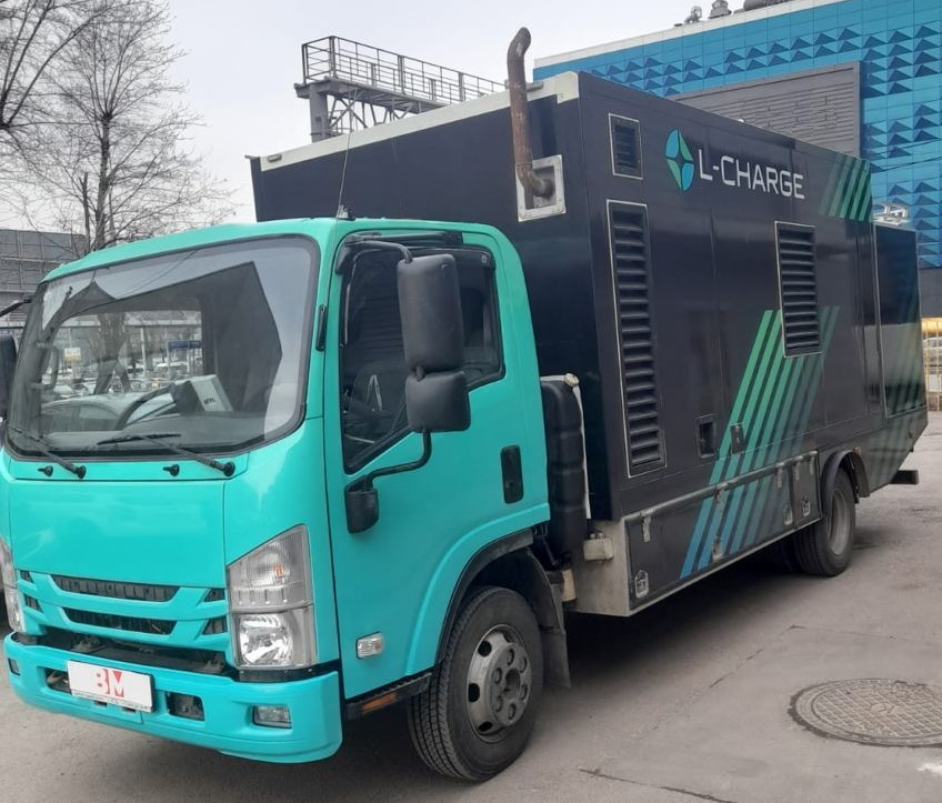 LChargeusa's tweet photo. Look at the new design of our mobile charger 😎
Do you like it?
#EV #ElectricVehicles #EVcharger #LCharge https://t.co/oPQx2a5Wpu