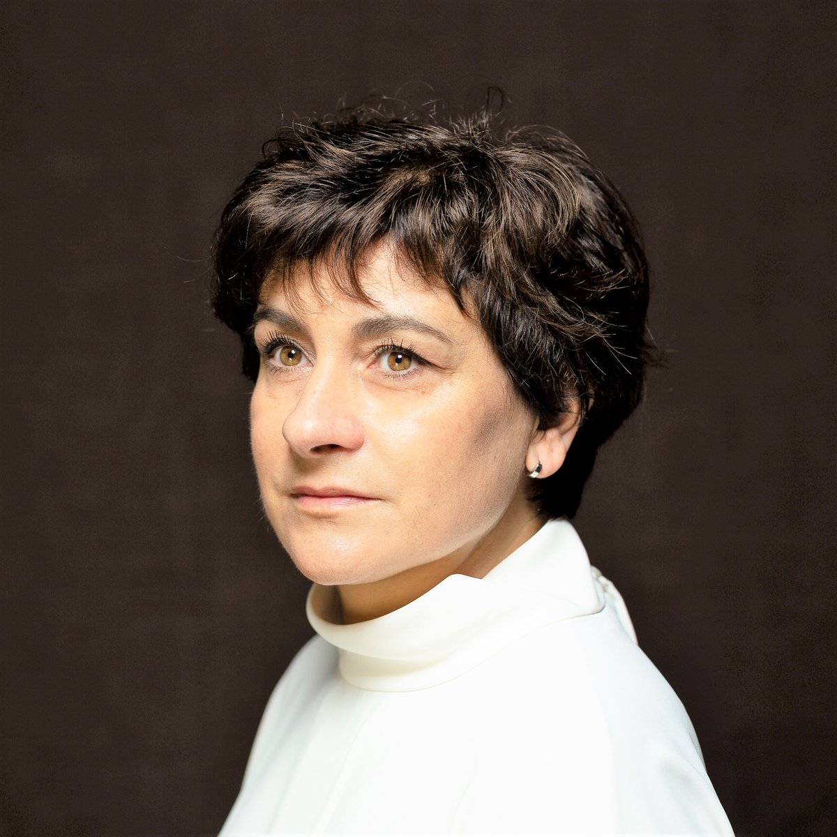 Félicitations à <a href="/lnapiacentini/">Elena Piacentini</a> qui reçoit le Prix de la Closerie des Lilas 2022 pour son roman « Les Silences d’Ogliano » publié aux éditions <a href="/ActesSud/">Actes Sud</a>. #prixlilas2022
