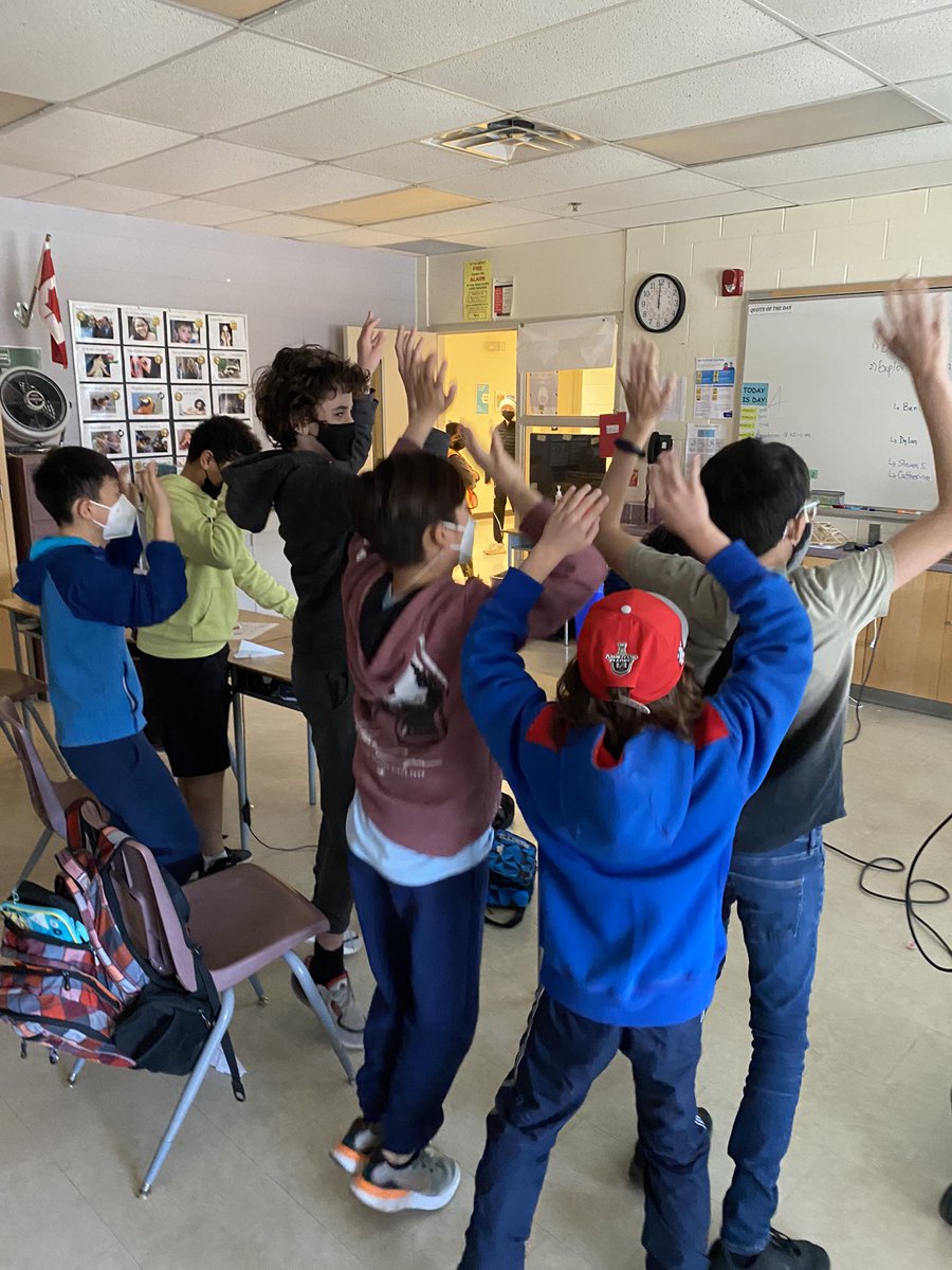 Ms Davies tweet media