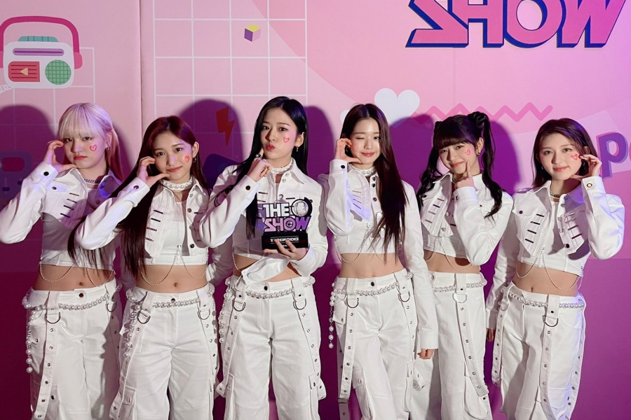 hee_dulwiii's tweet photo. No saben cuan orgullosa me siento de ustedes, las amo mis niñas💗
#LOVEDIVE1stWin #IVE14thWin https://t.co/rSPjxf2pI5