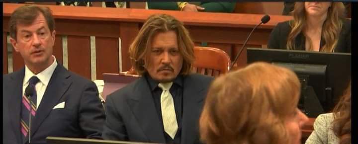 Stephan53745887's tweet photo. El caso de Jhonny Depp y Amber Heard continuó hoy y después de todo lo que ha sucedido me pregunto, ¿Enserio hay gente que aún la apoya en este punto?
-ᗪᗩᑎ☆ https://t.co/Pyos7gwmIY