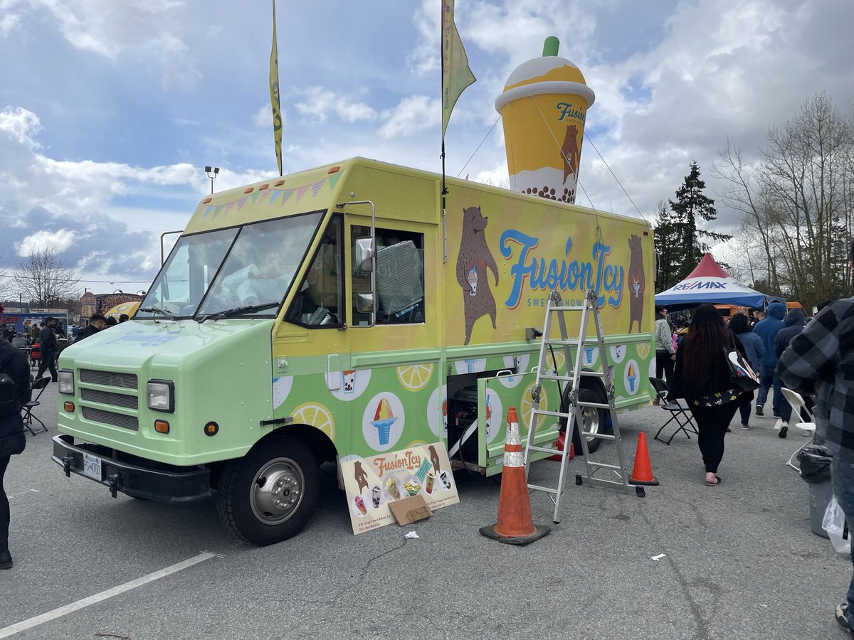 Putting together my #Foodtruck story today! Catch my delicious story on #BCITMagazine this Thursday! <a href="/BCIT_Journalism/">BCIT Journalism</a>