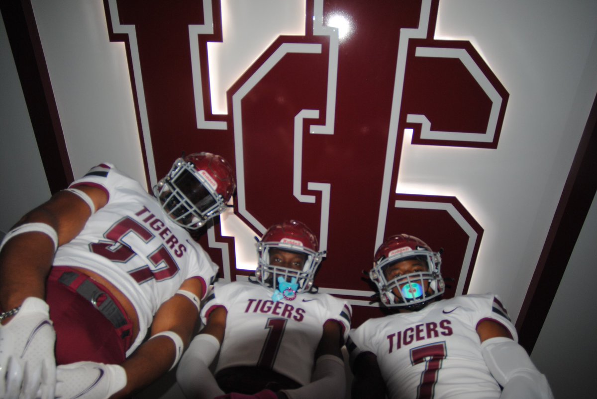 H-SC Football tweet media