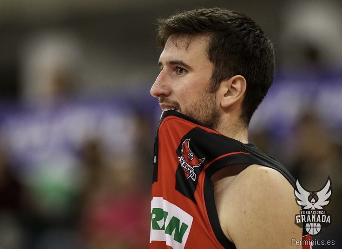 anecanadae's tweet photo. Un año desde que te rompiste. 14 meses sin jugar. Pero ahora sí que sí, estamos en la recta final. Ojalá puedas disfrutar en pista del final de este temporadón. Te lo mereces 💪🏽✨ @joanpardina https://t.co/H8Mt6MgMal