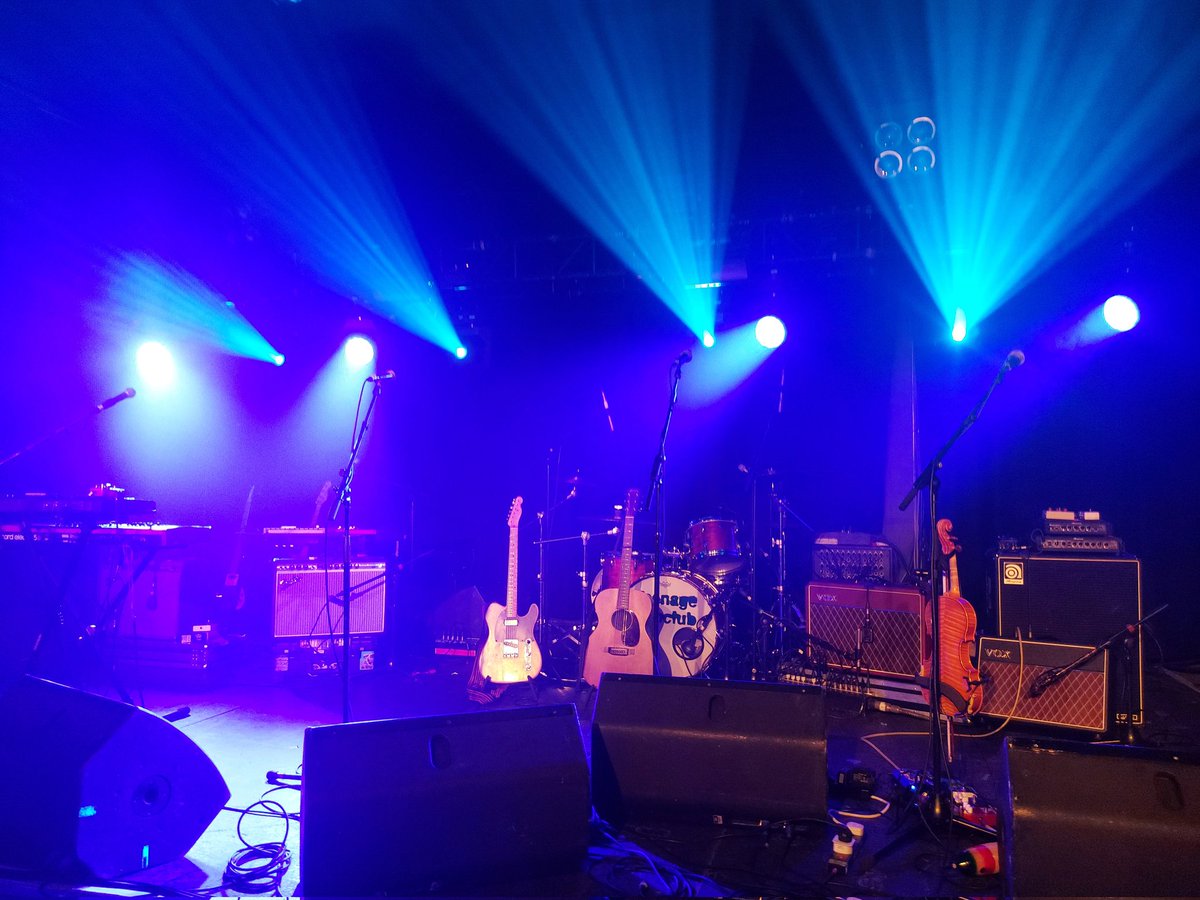 SpaceCore_42's tweet photo. #concert #90smusic #teenagefanclub #gig #Live #endlessarcade https://t.co/VRZKUneMxu