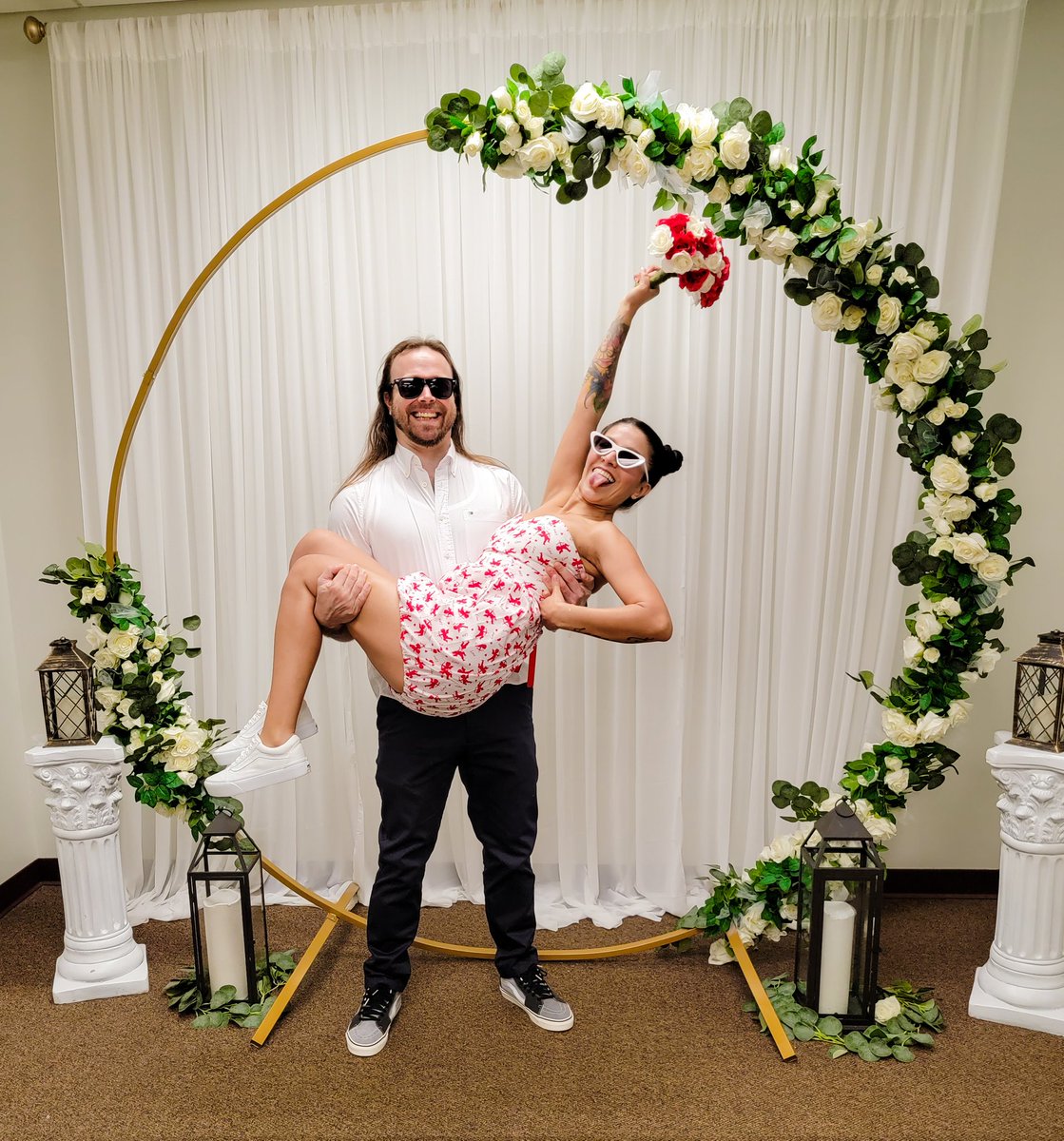 MikeLeonShreds's tweet photo. Yesterday, I got married to my best friend, mi Reina @andreachile_

Words cannot express how excited we are to start our life as one. I have found the piece and peace that were missing, and with her by my side, I know that we are going to accomplish many great things together! https://t.co/E6ZkcVJ1Q7