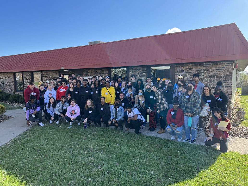 BSSDnews's tweet photo. Last week, the School of Economics welcomed in its very first class of high-school-aged students! BSHS students from 4 of the entrepreneurship classes were invited in to once again run their own stores, give back to their community, and relive those childhood memories. #WeAreBSSD https://t.co/fyNOOV9ww0