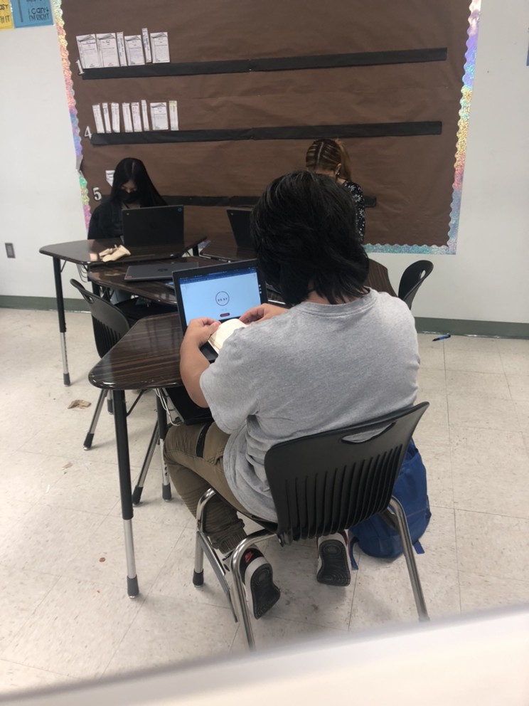 We celebrated D.E.A.R Day today at 3rd period. The entire  school took time to read! #A9Strong #AldineForward #AldineReads