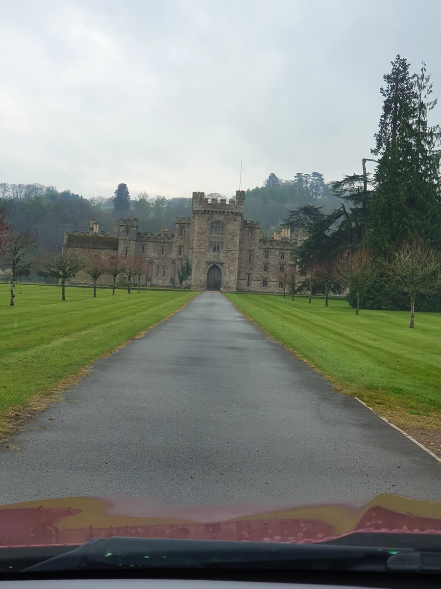 harrison_dreams's tweet photo. Day 3 of our Dora caravan adventure and a visit to Hampton Court Castle in Hereford. Your neck of the woods @nicksnook? Lovely ploughman's lunch and then an afternoon snooze snuggled up in Dora. #doraexplorer #caravanlife #tuesdayvibe https://t.co/Ty7m5PMOfi