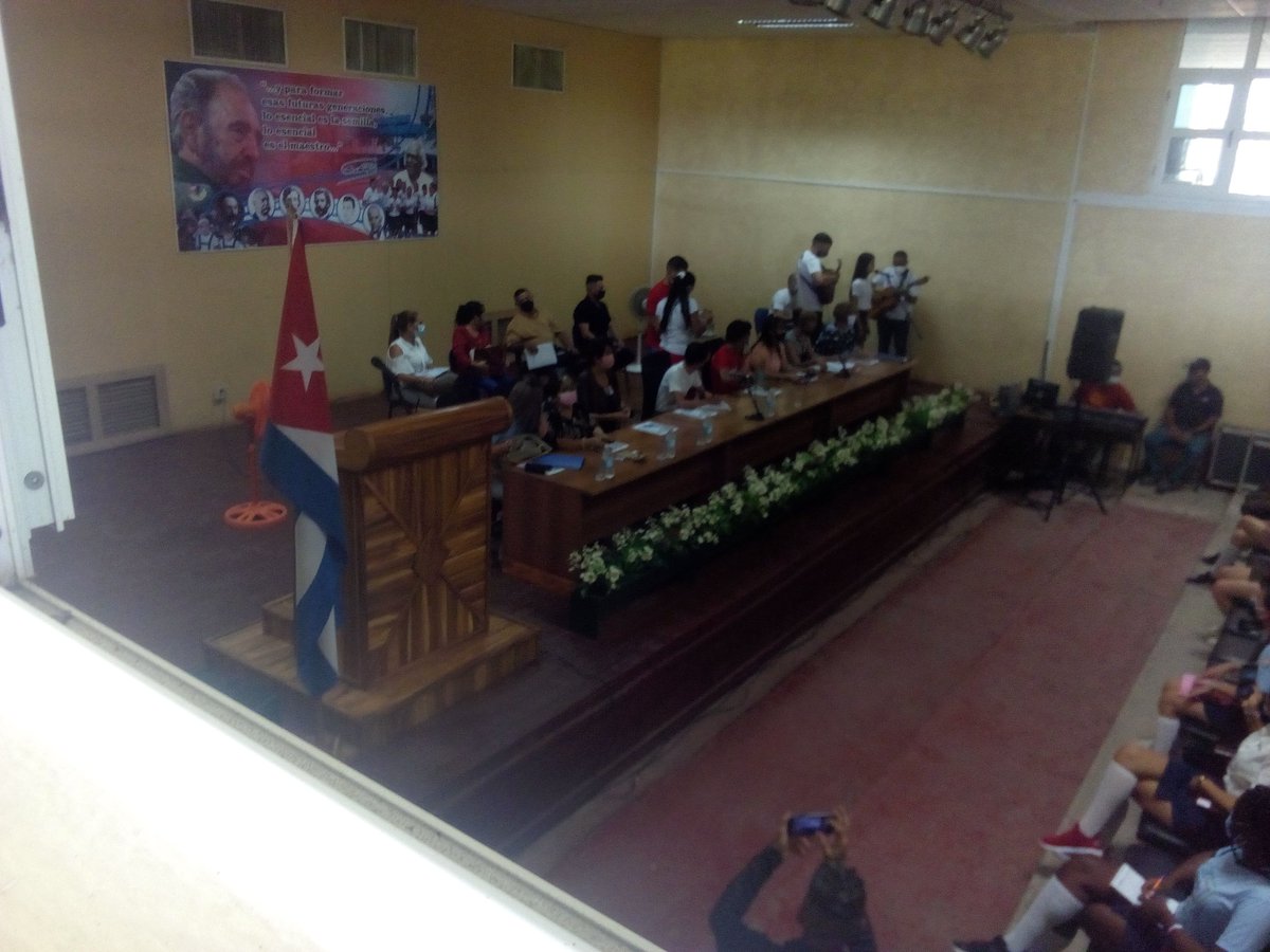 UjcCmg's tweet photo. En la tarde de hoy se realiza en la escuela pedagógica Nicolás Guillen Consejo Provincial de la FEEM
"Es de jóvenes triunfar"
#VamosConTodo https://t.co/Q9r8Lt94Lr