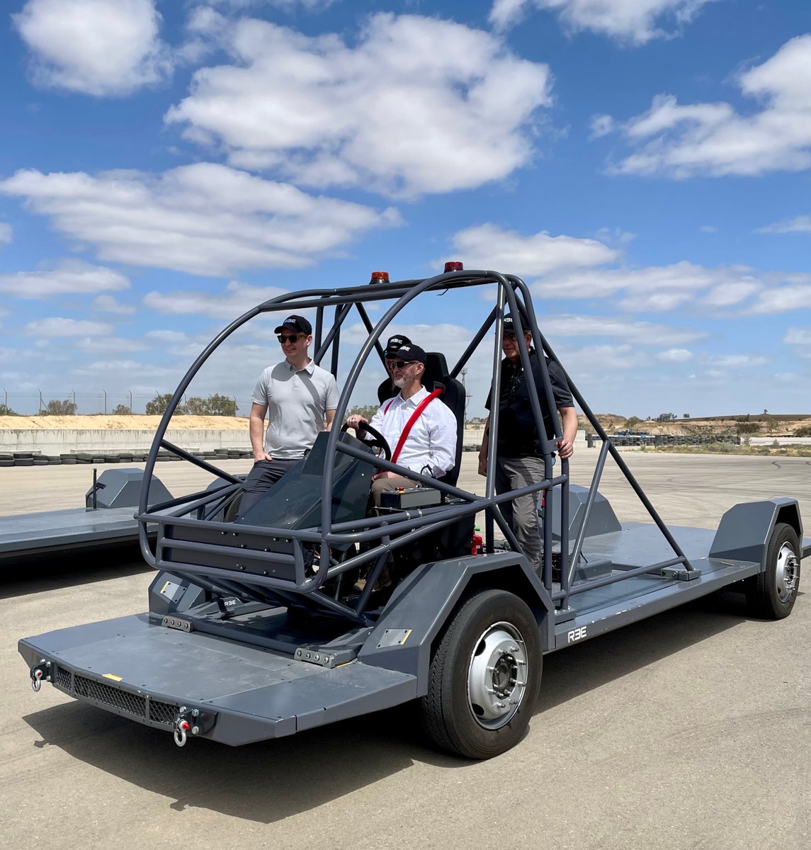 ReeAutoOfficial's tweet photo. We were thrilled to host #EAVX senior management at our R&amp;D Center in Israel. We tested multiple #PoweredbyREE platforms ready for EAVX’s body-crafting magic, set for customer testing as we continue to accelerate the #EV future. We appreciate our strong partnership! #ThisIsREE https://t.co/IzhDTPk8mD