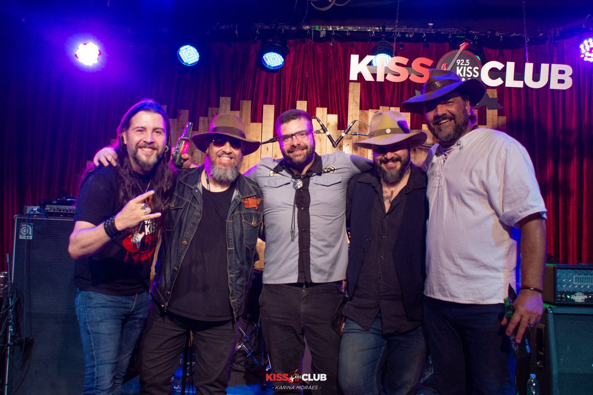 Com Paul Martins na <a href="/Kiss_FM/">Rádio Kiss FM</a> 
foto @kaademoraes