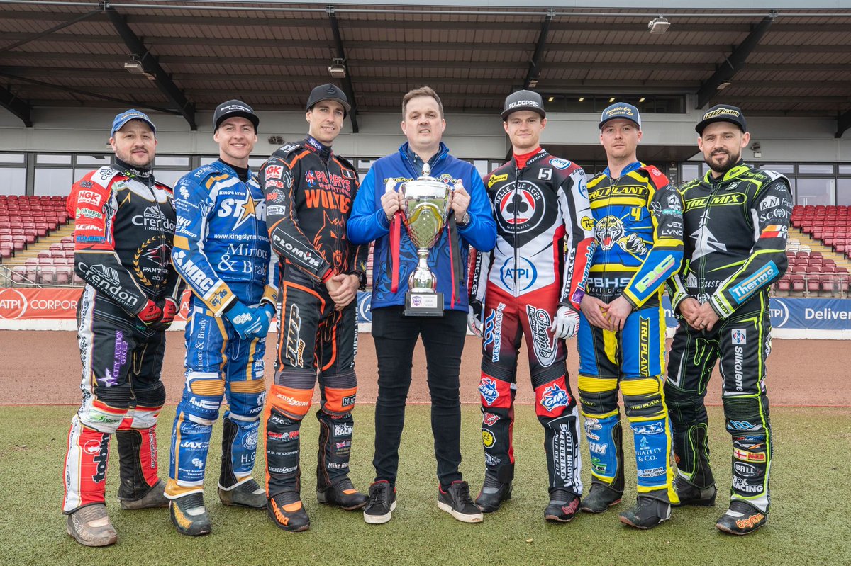 𝗠𝗘𝗘𝗧𝗜𝗡𝗚 𝗧𝗛𝗘 𝗠𝗘𝗗𝗜𝗔

A great day at Belle Vue with Connor, Kyle, Damien and Steady at the Premiership launch.

Great to be featuring on Eurosport again this year in the top division.

📸 <a href="/taylanningpix/">Taylor Lanning</a> 

🐯 #sheffieldissuper | #britishspeedway