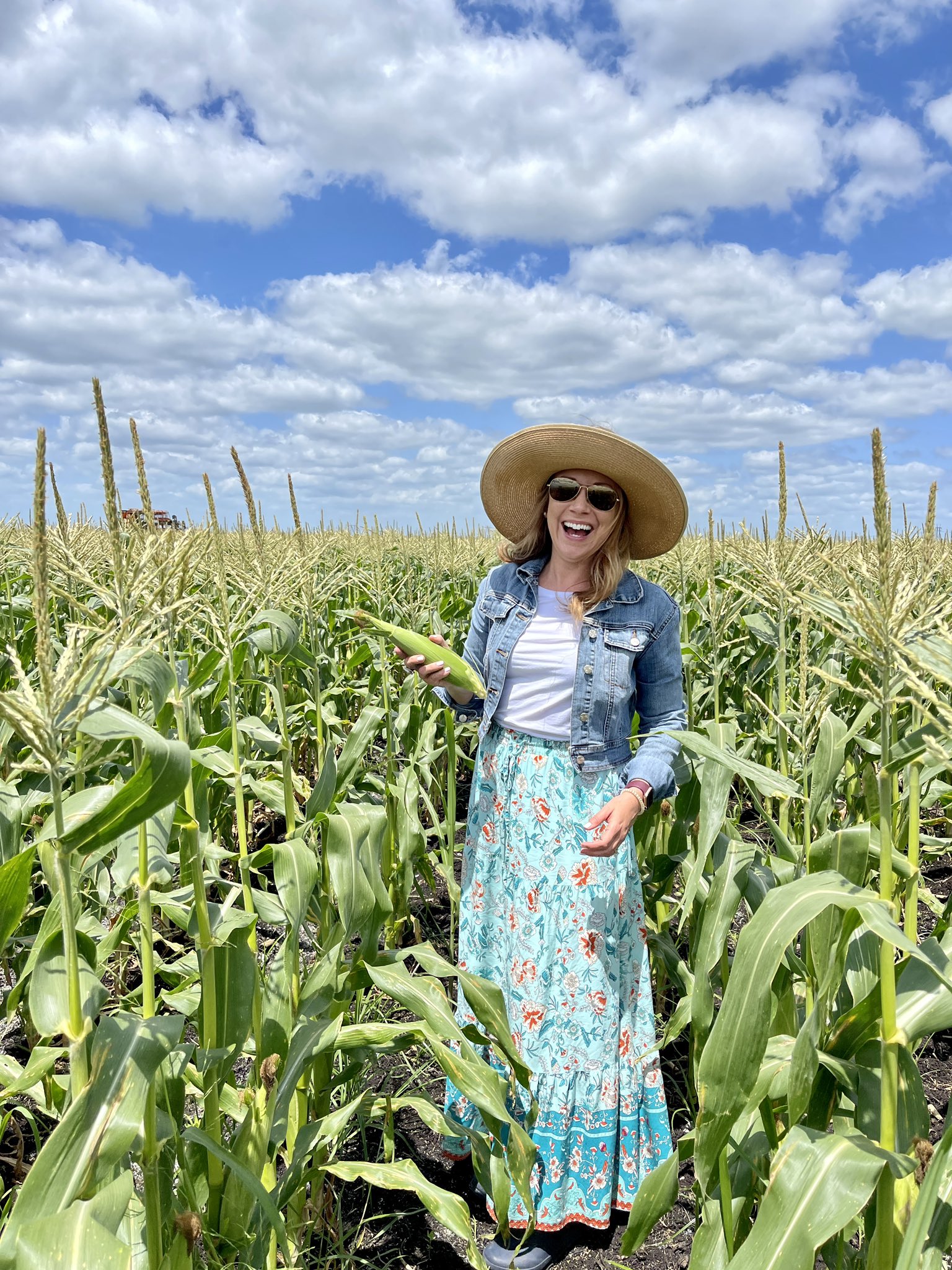 Rachelle Lucas on Twitter "It’s sweet corn season in Florida! 🌽 Visited R.C.Hatton and Hundley