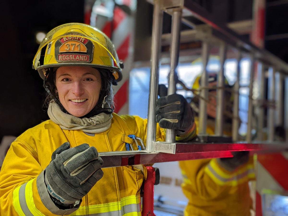 RDKB_Emergency's tweet image. Jessica Woolsey, Station 371:“Being a #PaidOnCall Firefighter is easily the greatest decision I've ever made-I love the sense of purpose, the family that comes with the job &amp;amp; the constant learning." We're recruiting! ow.ly/O4lk50II1cy @ChiefDerby @trailfire941 @Station372